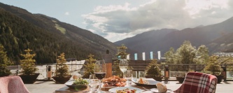 Surprise Mom with an Unforgettable Experience at Sport Hotels Resort & Spa